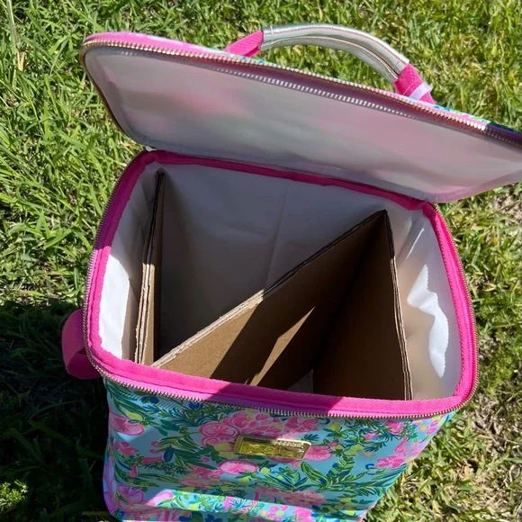 LILY PULITZER Pink and Blue cooler Vibrant Design - Picture 12 of 13